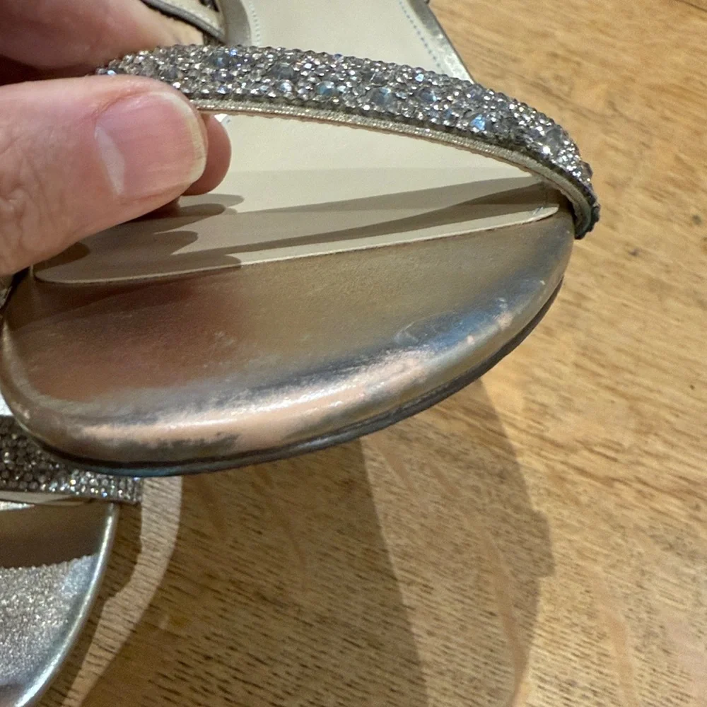 Betsey Johnson Glittering Gold Sandals. Size 9.5 - Picture 11 of 13
